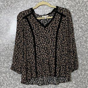 Pale Sky Blouse/top medium black/beige w/ flowers loose fit casual Flowy Casual